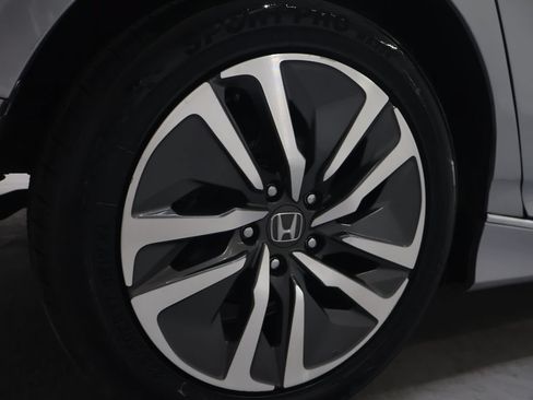 Used 2018 Honda Accord EX image 29