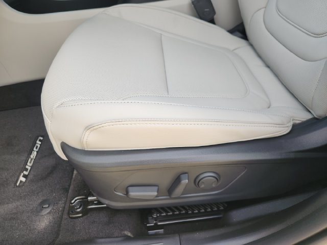 New 2026 Hyundai Tucson Limited FWD image 25