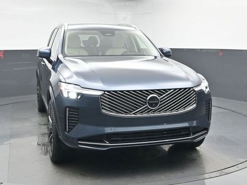 New 2026 Volvo XC90 B6 Ultra w/ Protection Package image 2