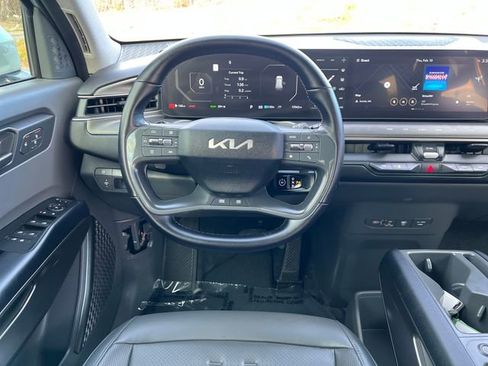 Used 2024 Kia EV9 Wind image 20