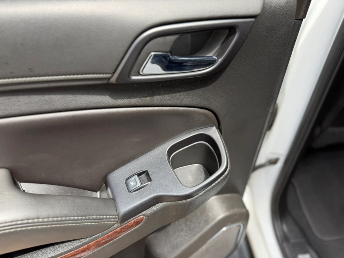 Used 2019 GMC Yukon SLT AWD/4WD image 38