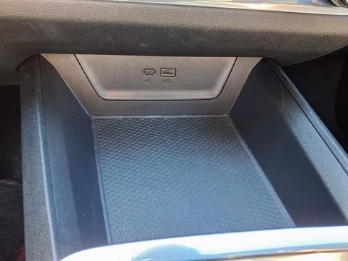 Used 2025 Chevrolet Equinox LT image 11