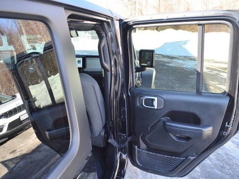 Used 2024 Jeep Wrangler Sport S image 34