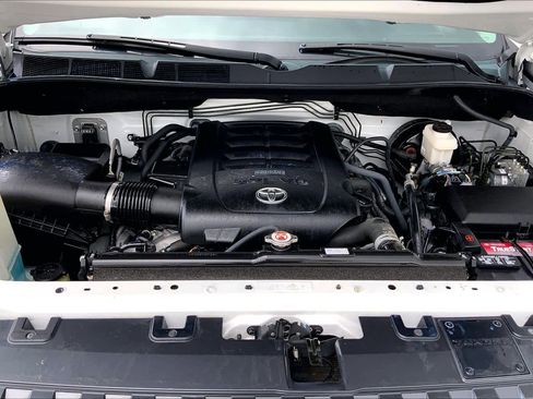 Used 2021 Toyota Tundra Platinum AWD/4WD image 31