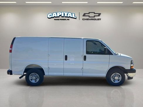 New 2025 Chevrolet Express 2500 Work Van w/ Driver Convenience Package image 13