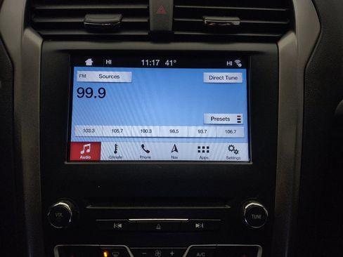 Used 2018 Ford Fusion SE w/ Fusion SE Technology Package image 25