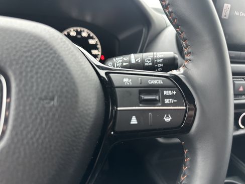 Used 2025 Honda HR-V Sport image 18