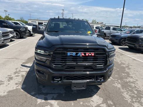 Used 2025 RAM 3500 Big Horn AWD/4WD image 26