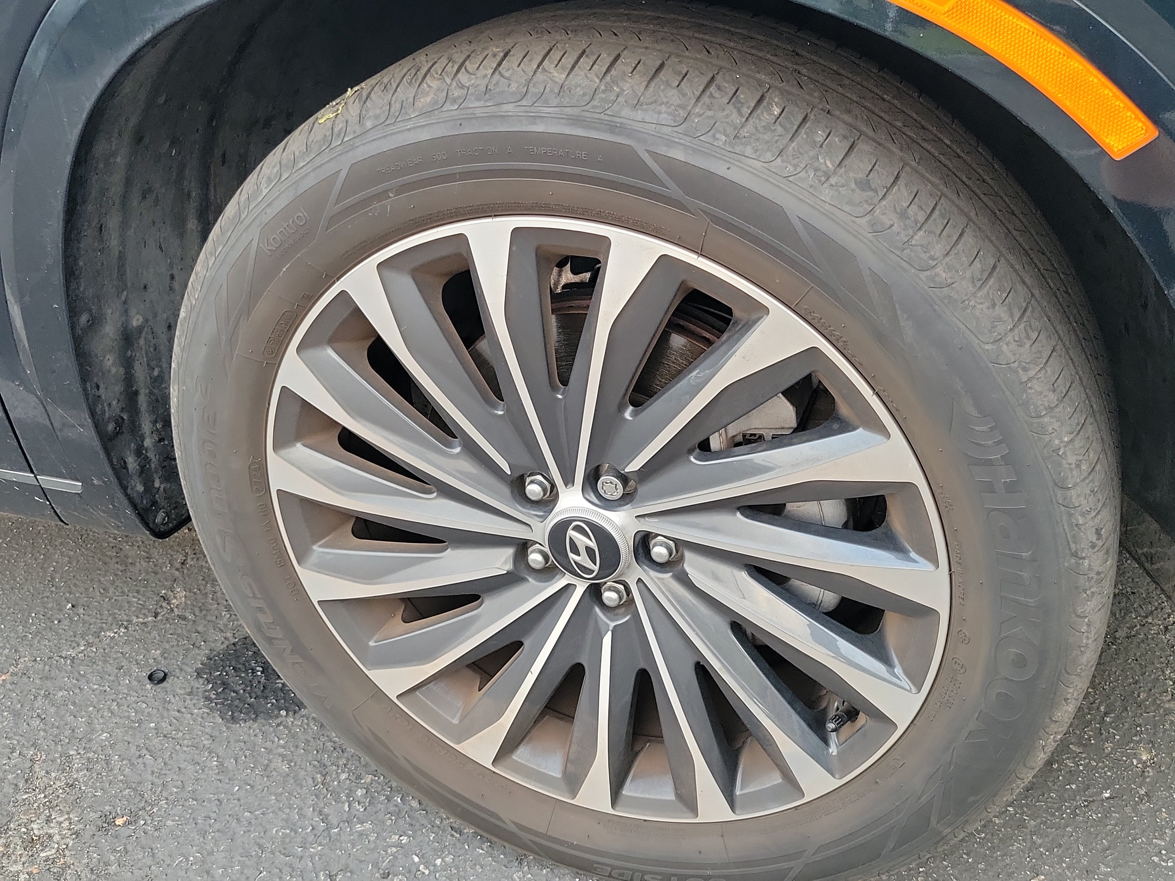 Used 2025 Hyundai Palisade Calligraphy FWD image 4
