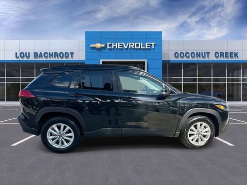 Used 2024 Toyota Corolla Cross LE image 9