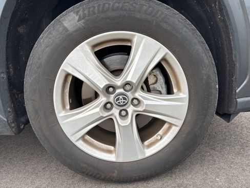 Used 2023 Toyota Highlander LE image 10