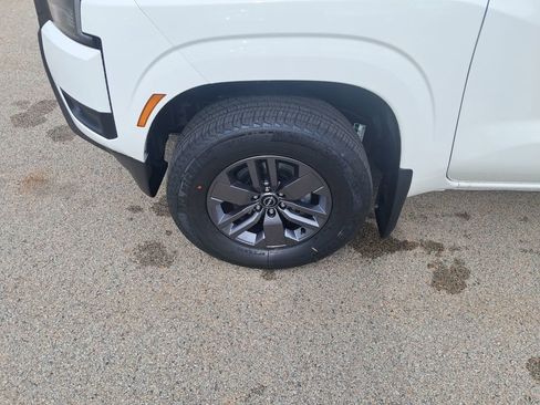 New 2026 Nissan Frontier SV w/ Tow Package image 28