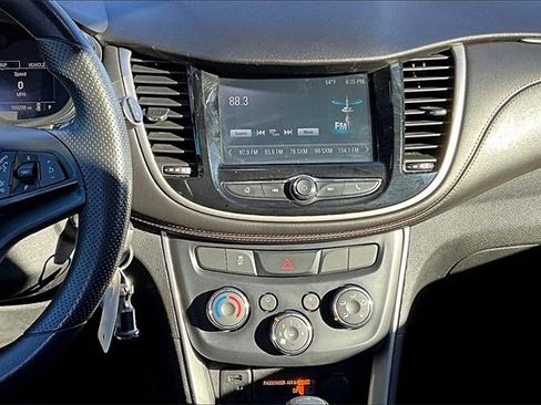 Used 2017 Chevrolet Trax LT image 16