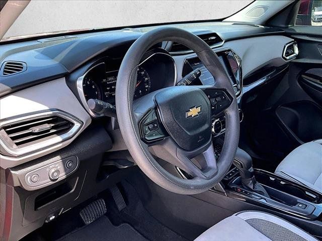 Used 2021 Chevrolet TrailBlazer LT w/ Convenience Package FWD image 14
