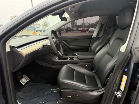 Used 2022 Tesla Model Y Performance image 47