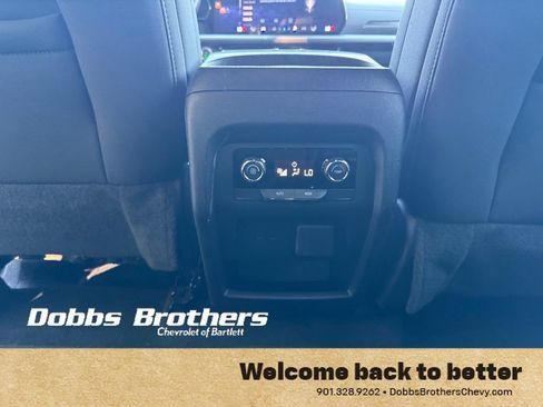 Used 2026 Chevrolet Traverse LT w/ Driver Confidence Package FWD image 35