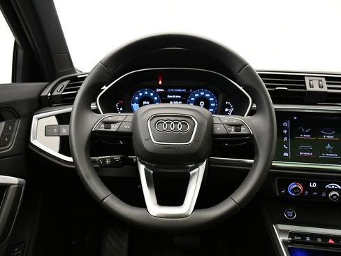 Used 2025 Audi Q3 2.0T Premium Plus w/ Premium Plus Package image 23