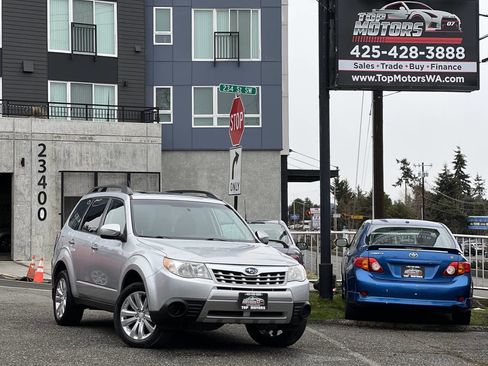 Used 2011 Subaru Forester 2.5X Premium w/ All-Weather Pkg image 1