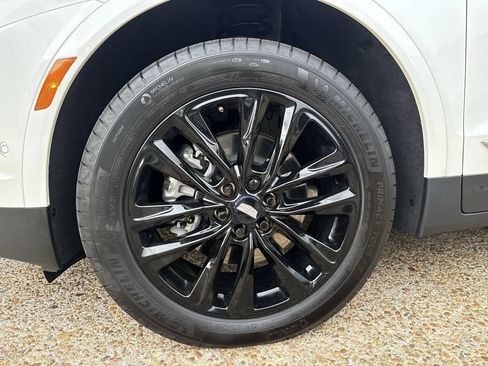 Certified 2026 Cadillac XT5 Premium Luxury w/ LPO, Blue Accent Package FWD image 34