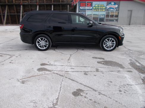Used 2023 Dodge Durango GT image 4