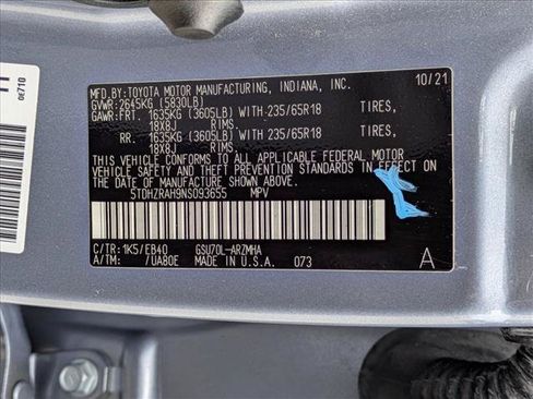 Used 2022 Toyota Highlander XLE FWD image 27