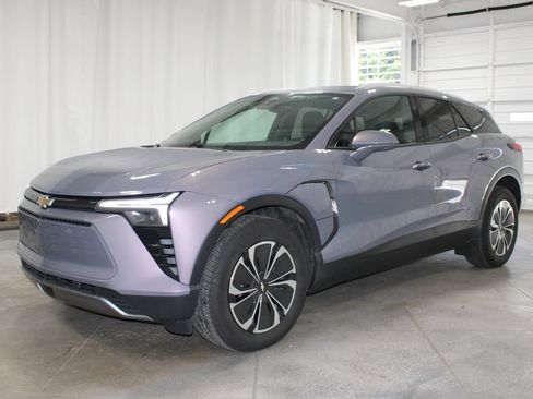 Used 2024 Chevrolet Blazer EV LT AWD/4WD image 4