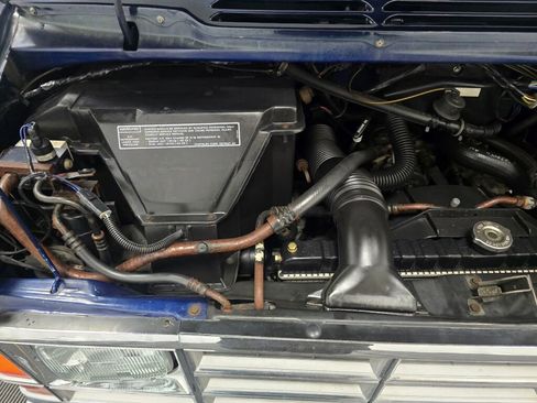 Used 1991 Dodge B2500 image 58