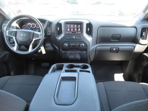 Used 2022 Chevrolet Silverado 1500 Custom Trail Boss w/ Safety Confidence Package AWD/4WD image 12