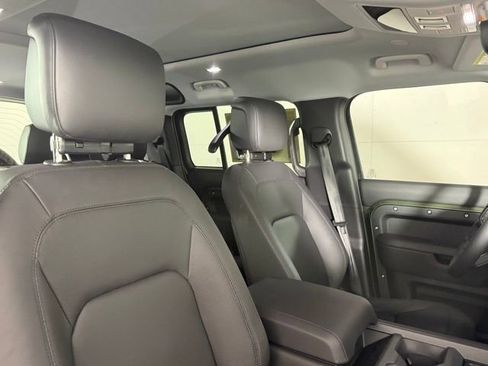 Certified 2026 Land Rover Defender 110 X-Dynamic SE image 33