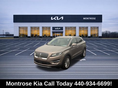 Used 2019 Lincoln MKC Premiere FWD image 1