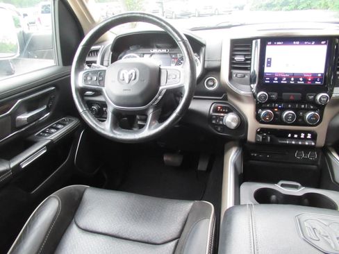 Used 2019 RAM 1500 Laramie AWD/4WD image 15