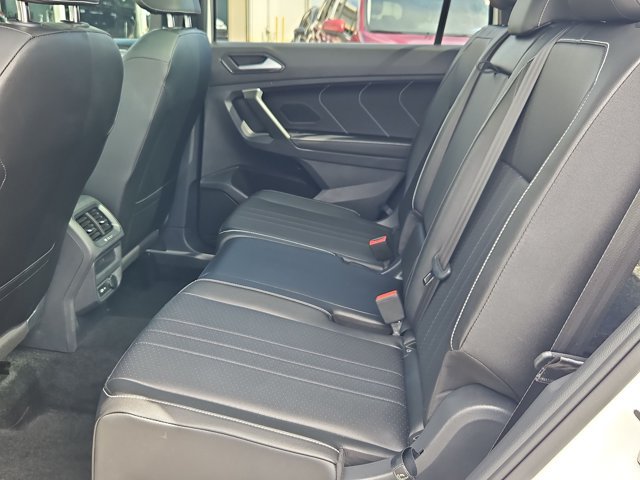 Used 2024 Volkswagen Tiguan SE R-Line FWD image 20