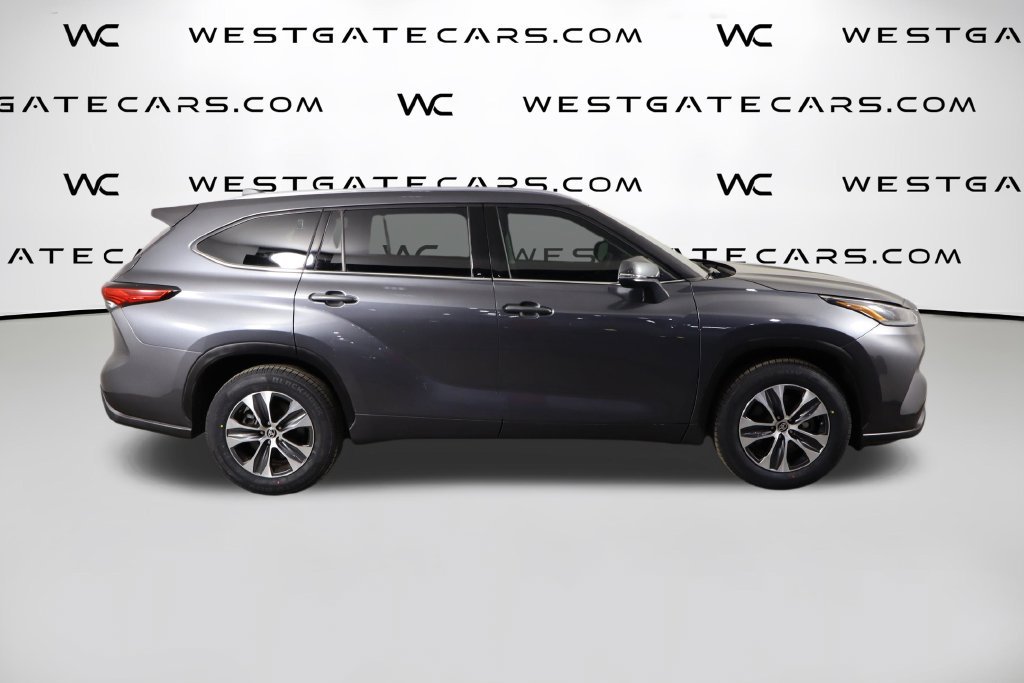 Used 2021 Toyota Highlander XLE FWD image 50