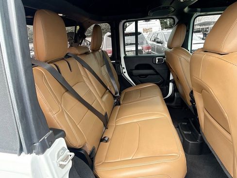 Used 2023 Jeep Wrangler Unlimited Sahara w/ Cold Weather Group image 31