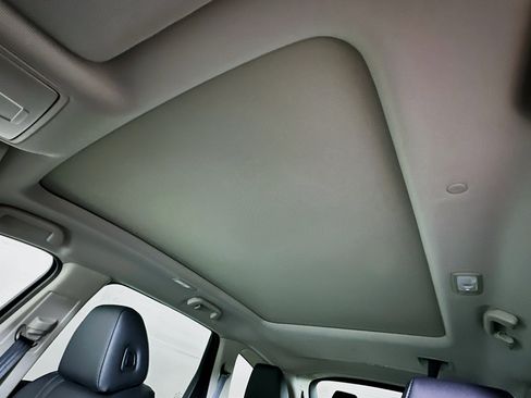 Used 2025 Acura MDX FWD image 26