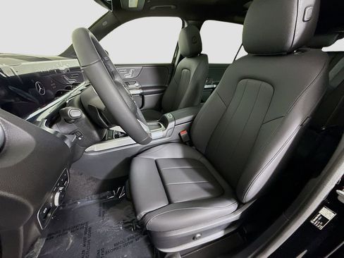 Used 2026 Mercedes-Benz GLB 250 4MATIC image 20