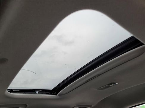 New 2026 Hyundai Venue SEL image 18