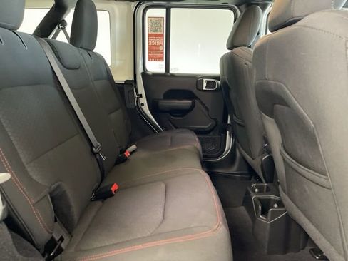 Used 2023 Jeep Wrangler Unlimited Rubicon image 28