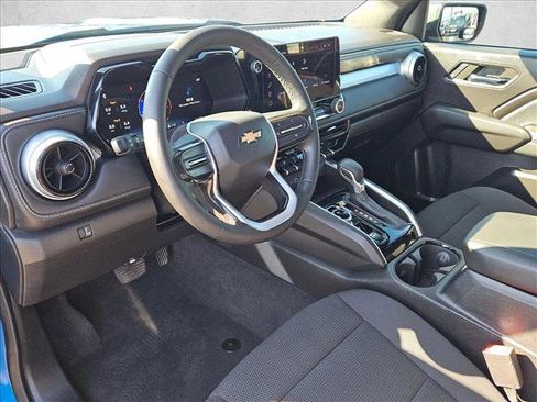 Used 2024 Chevrolet Colorado LT image 10