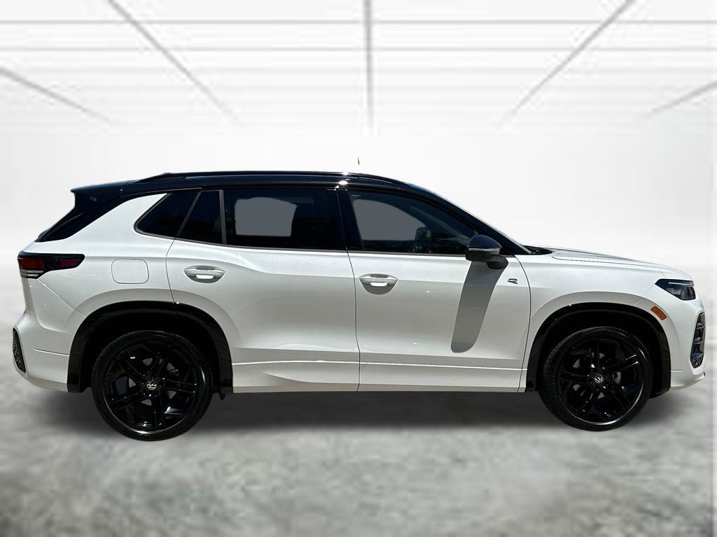 New 2026 Volkswagen Tiguan SE R-Line FWD image 7