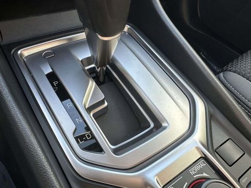 Used 2022 Subaru Forester Premium image 21