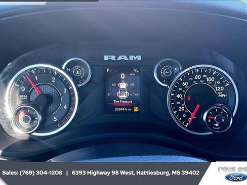 Used 2024 RAM 3500 Big Horn w/ Sport Appearance Package image 15