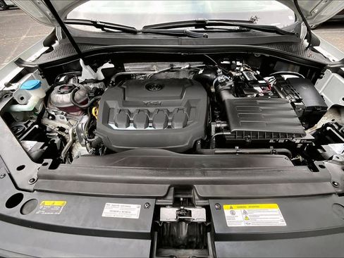 Certified 2022 Volkswagen Tiguan SE image 30