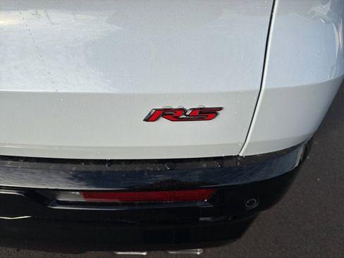 New 2026 Chevrolet Traverse RS image 12