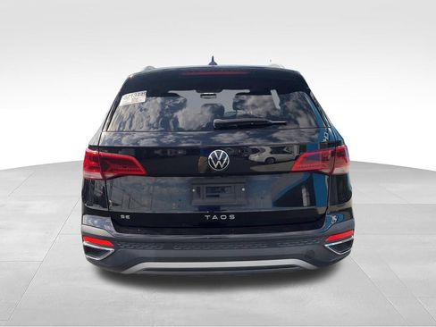 Used 2022 Volkswagen Taos SE FWD image 13