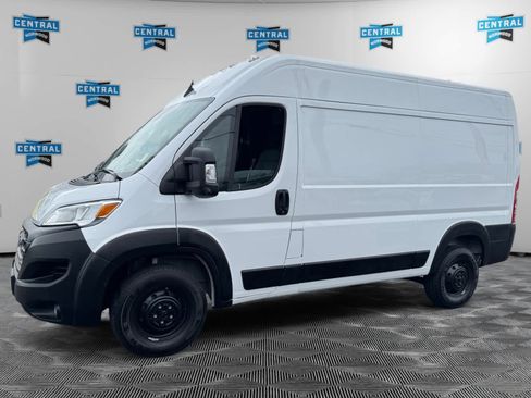 Used 2023 RAM ProMaster 1500 w/ Driver Convenience Group image 4