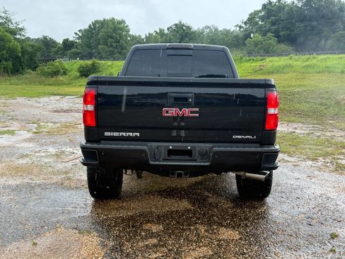 Used 2015 GMC Sierra 1500 Denali w/ Driver Alert Package AWD/4WD image 4