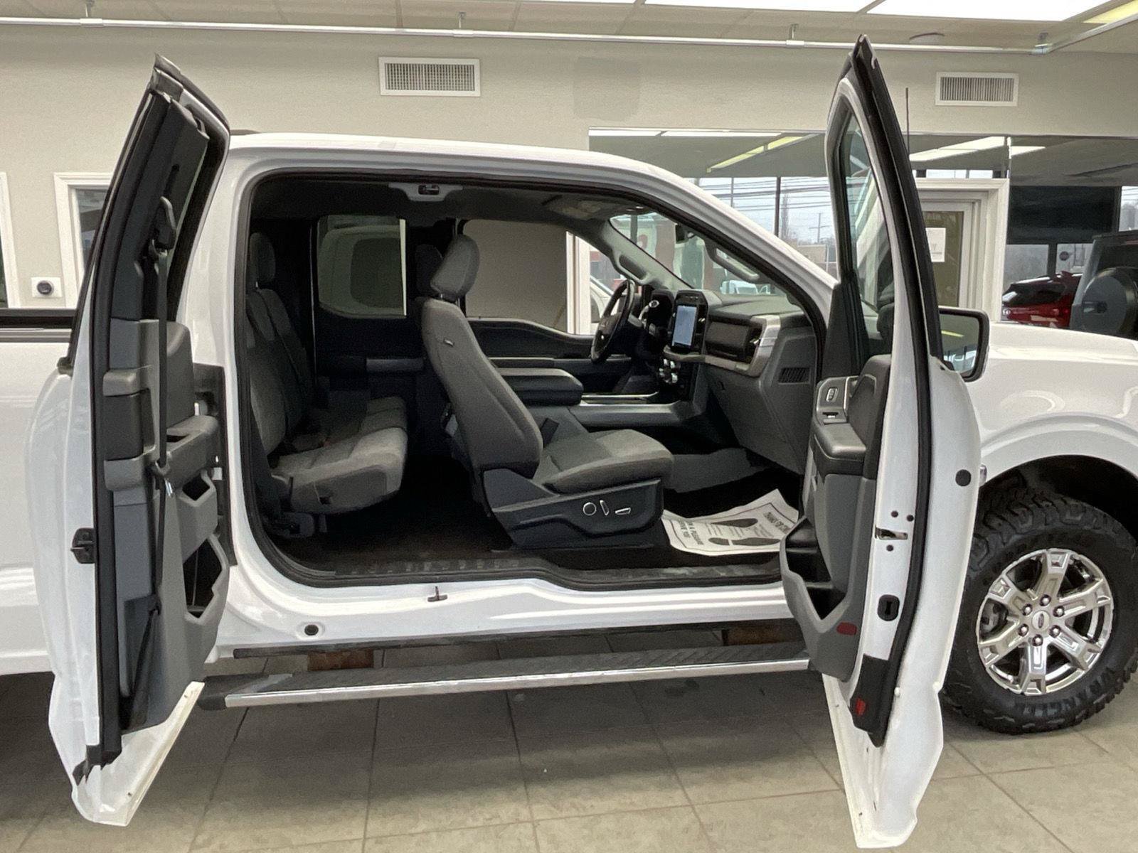Used 2021 Ford F150 XLT w/ Equipment Group 302A High AWD/4WD image 18