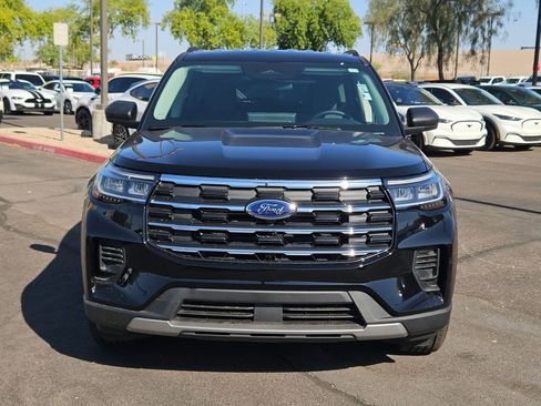 New 2025 Ford Explorer Active image 2