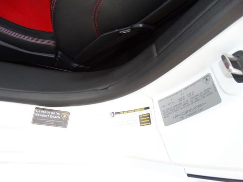 Used 2015 Lamborghini Huracan LP 610-4 image 24